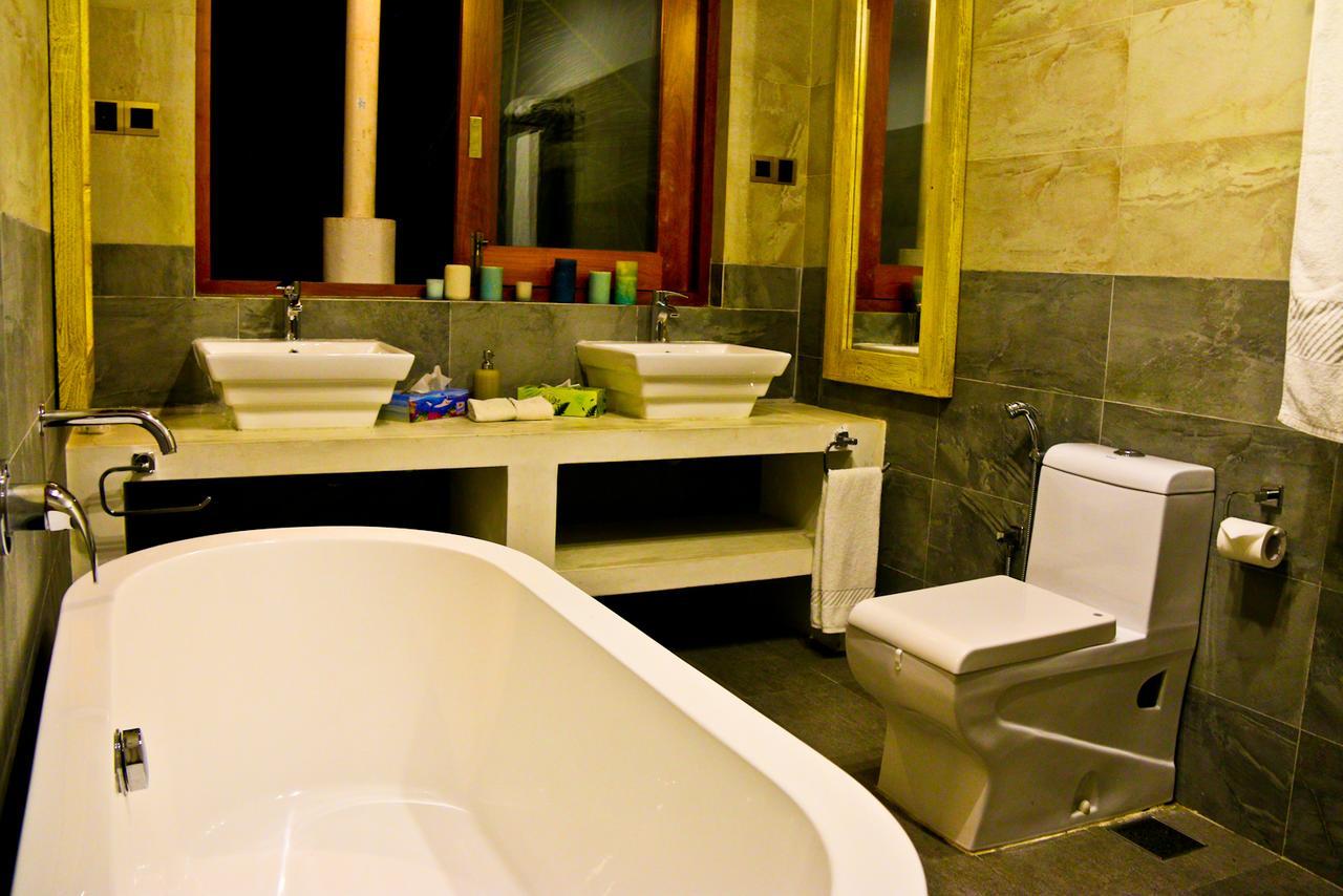 White Palace Hotel Gampaha Zewnętrze zdjęcie